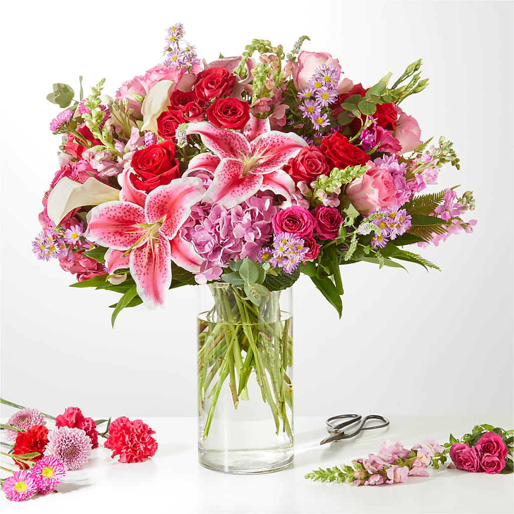 Swooning Over You - A Luxury Florist Original – COUNTRY PEDDLER FLORAL & GIFT, Savanna IL