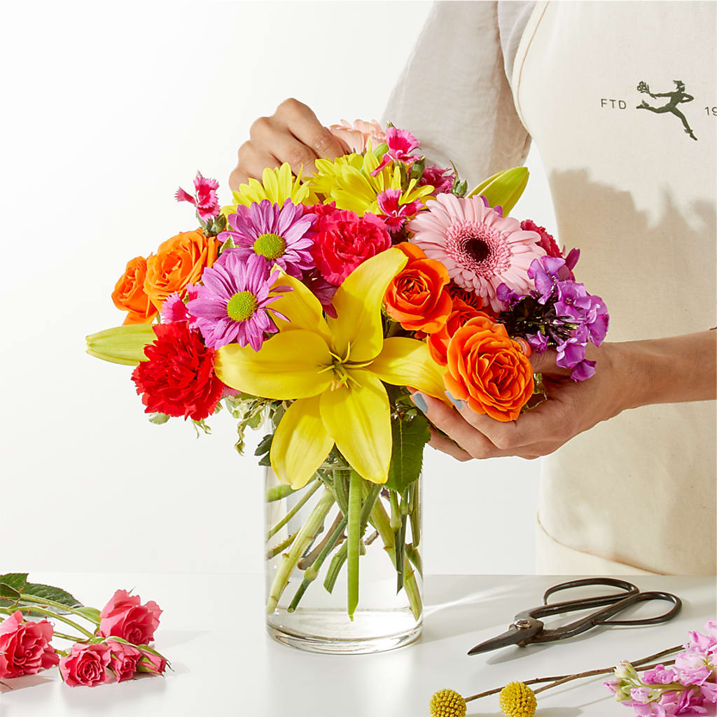 Cue the Confetti - A Florist Original – COUNTRY PEDDLER FLORAL & GIFT, Savanna IL