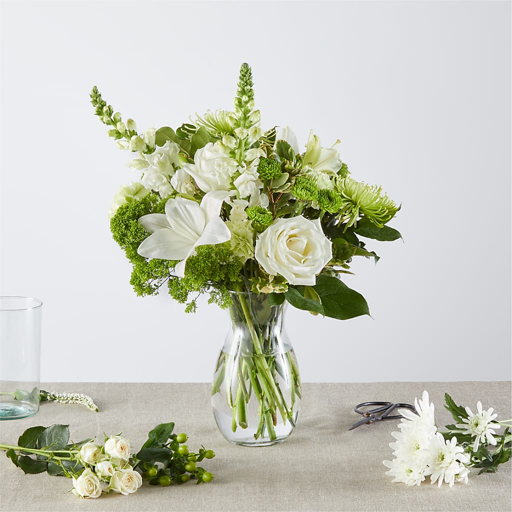 Irish Garden - A Florist Original – COUNTRY PEDDLER FLORAL & GIFT, Savanna IL