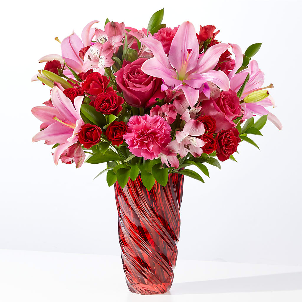 In Love Bouquet with Luxe Swirl Vase – COUNTRY PEDDLER FLORAL & GIFT, Savanna IL