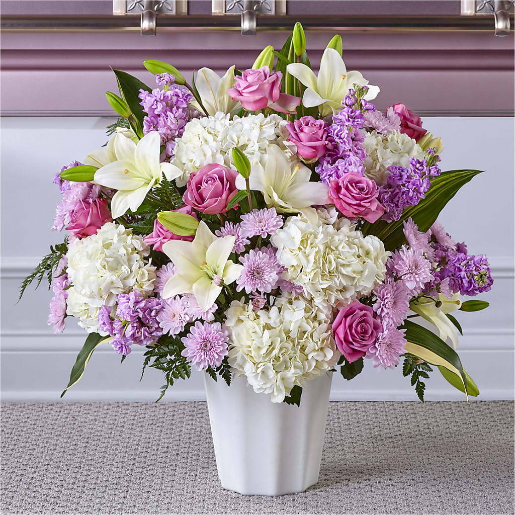 Heaven Sent Floor Basket – COUNTRY PEDDLER FLORAL & GIFT, Savanna IL