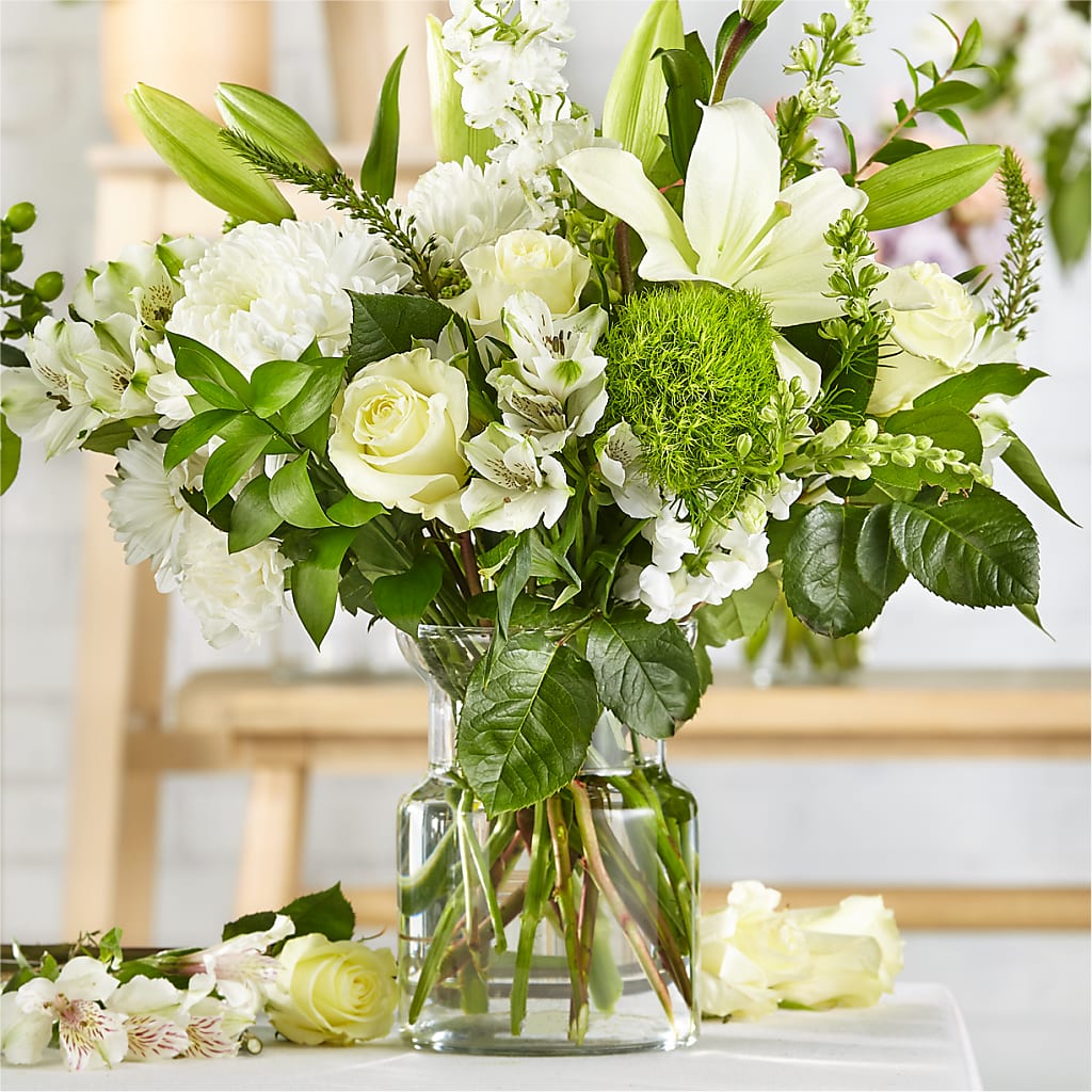 Classic Ivory – A Florist Original – COUNTRY PEDDLER FLORAL & GIFT, Savanna IL