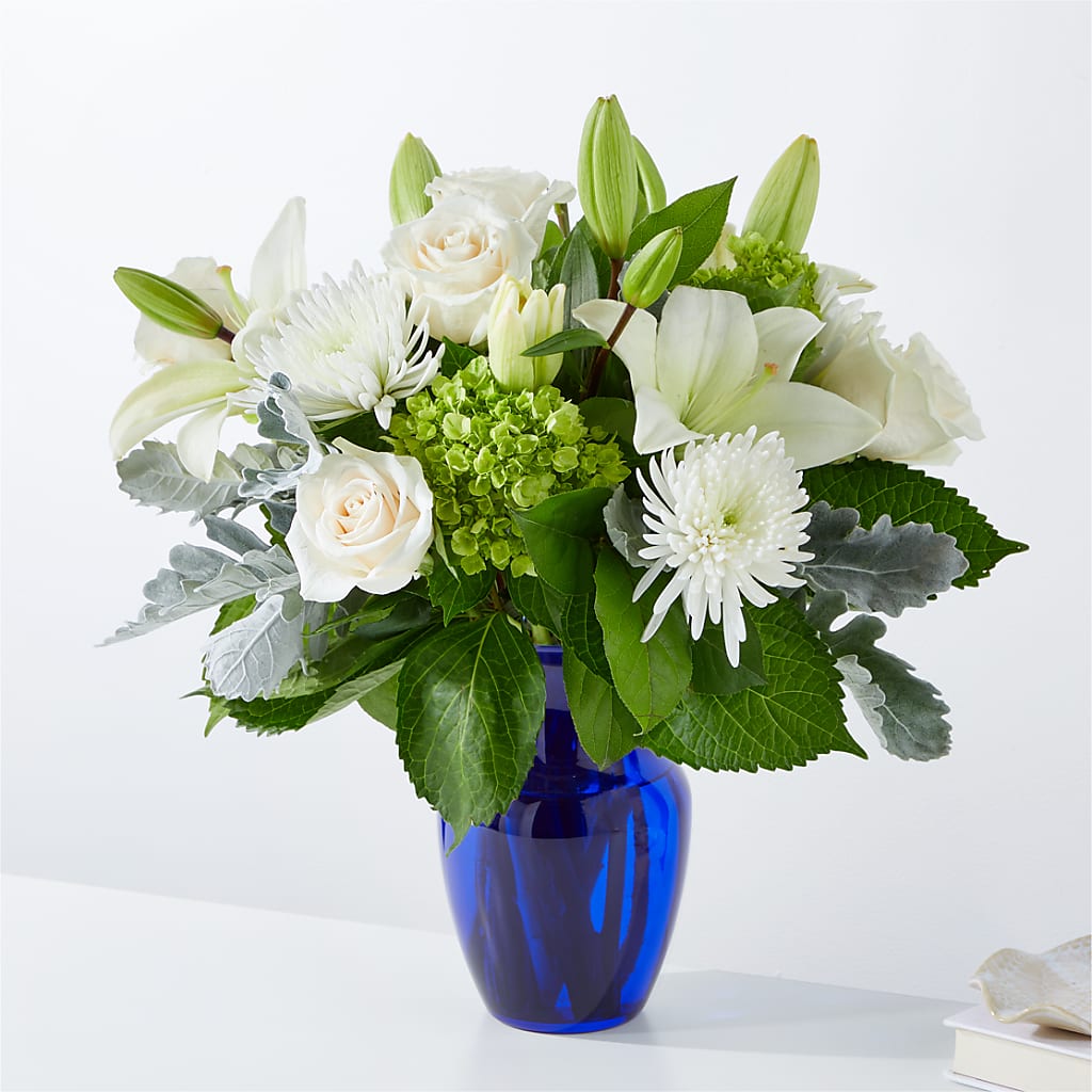 Snowy Dreams Bouquet – COUNTRY PEDDLER FLORAL & GIFT, Savanna IL