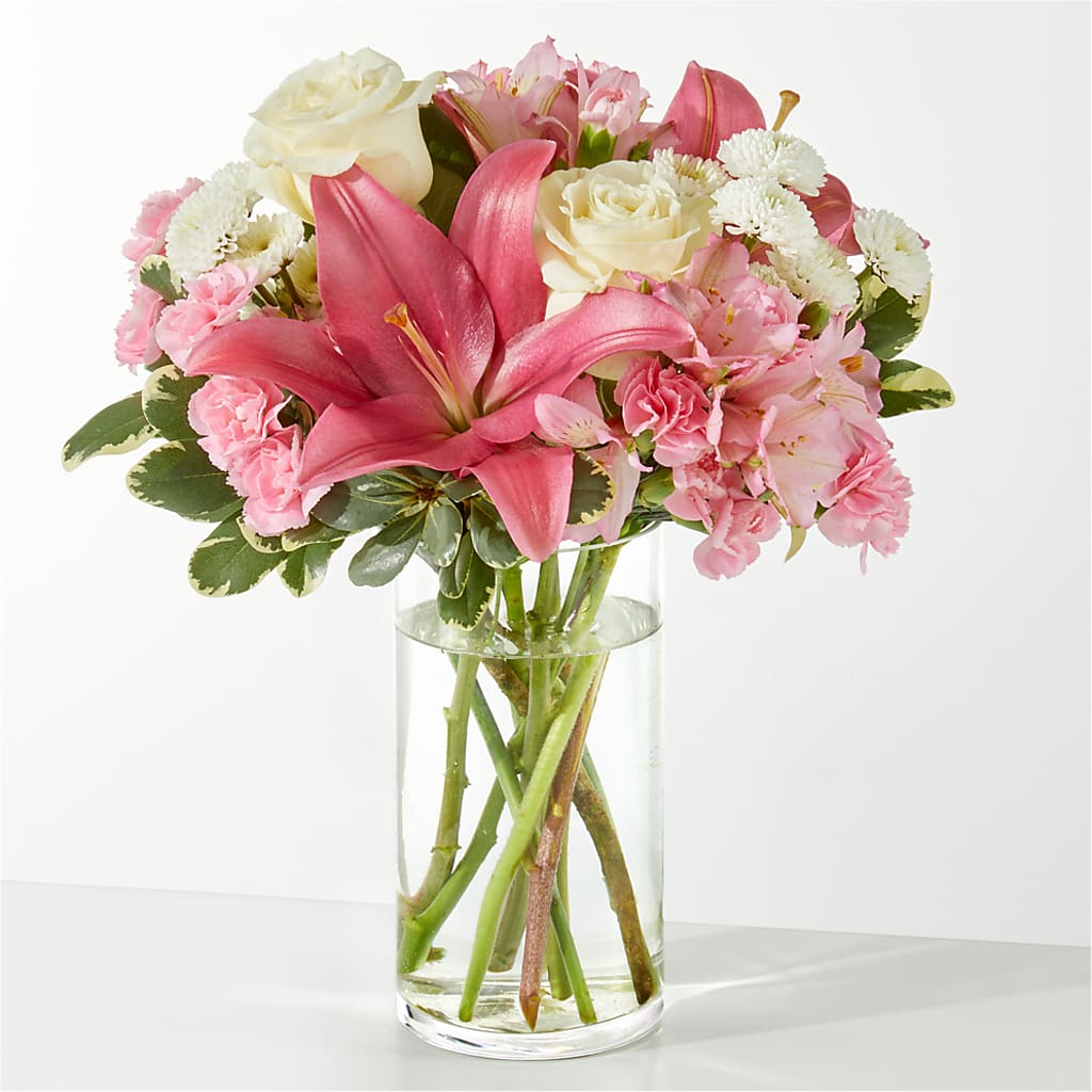 Piece of Cake Bouquet – COUNTRY PEDDLER FLORAL & GIFT, Savanna IL