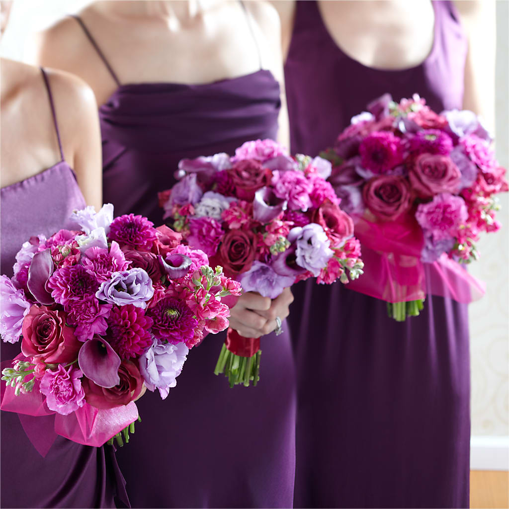 Bridesmaid's Garden Bouquet – COUNTRY PEDDLER FLORAL & GIFT, Savanna IL