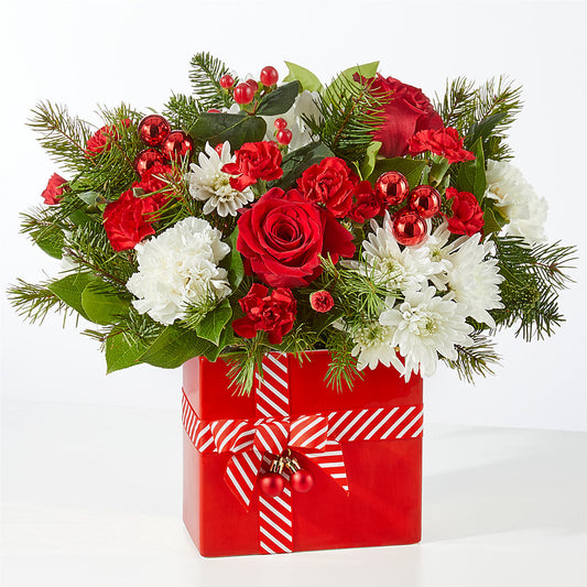 Presents Under the Tree Bouquet – COUNTRY PEDDLER FLORAL & GIFT, Savanna IL