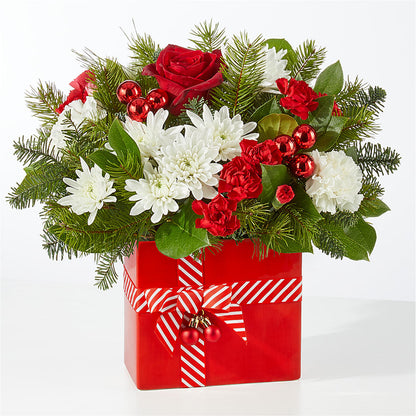 Presents Under the Tree Bouquet – COUNTRY PEDDLER FLORAL & GIFT, Savanna IL