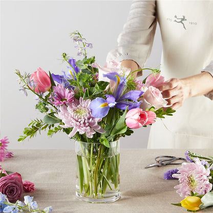 Pastel Tradition - A Florist Original – COUNTRY PEDDLER FLORAL & GIFT, Savanna IL