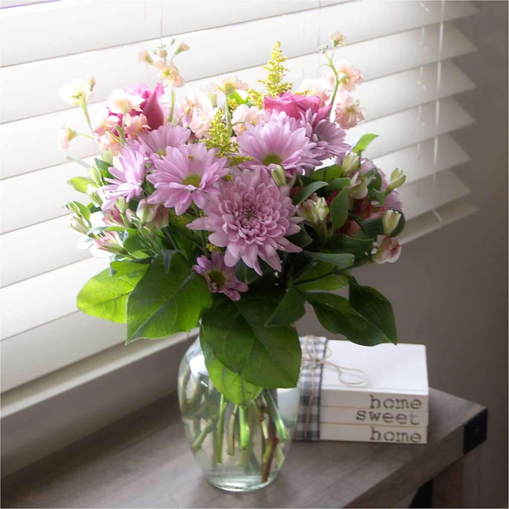 Pastel Tradition - A Florist Original – COUNTRY PEDDLER FLORAL & GIFT, Savanna IL
