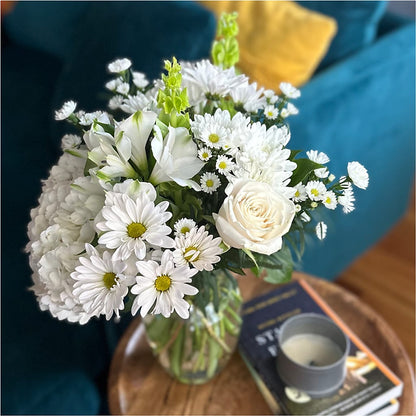 Classic Ivory – A Florist Original – COUNTRY PEDDLER FLORAL & GIFT, Savanna IL