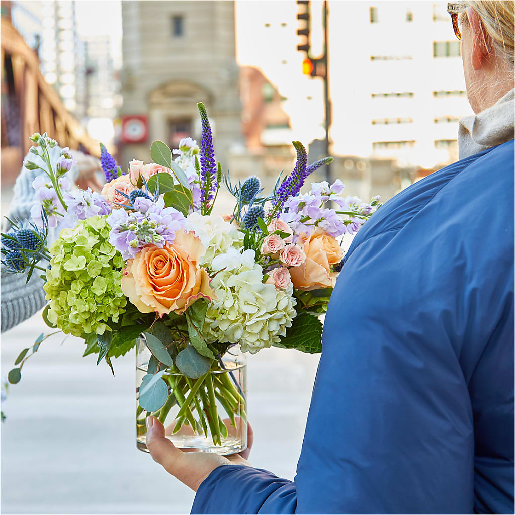Porch Swing Bouquet – COUNTRY PEDDLER FLORAL & GIFT, Savanna IL